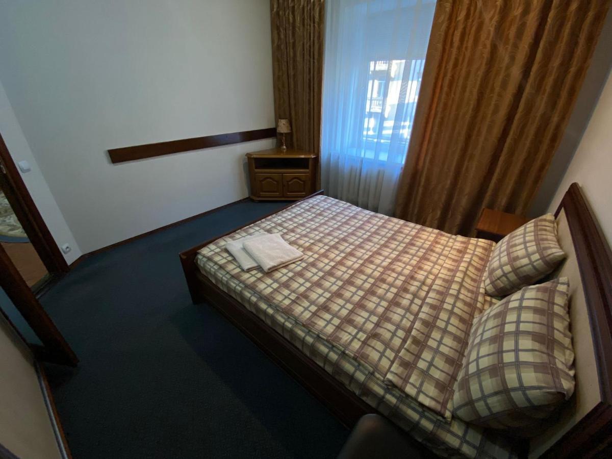 Апартаменти White New Ultracentral 2-rooms In The Heart